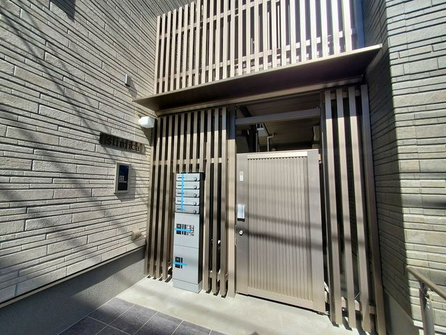 sumicaのエントランス|落ち着いたエントランスです