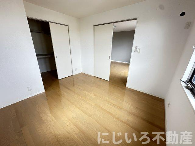 シャーメゾンA棟の寝室