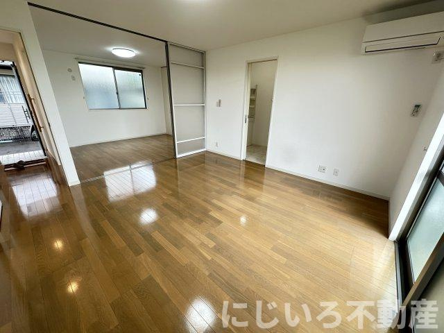 シャーメゾンジッカAの居間・リビング