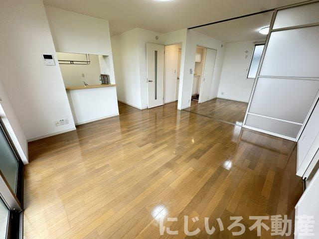 シャーメゾンジッカAの居間・リビング