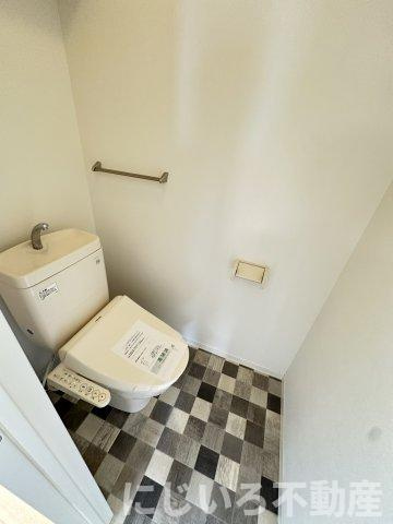 シャーメゾン霧ヶ峰Dのトイレ