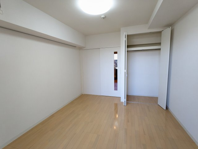 ガーデン板橋氷川町の居間・リビング|ゆったりとした居間です