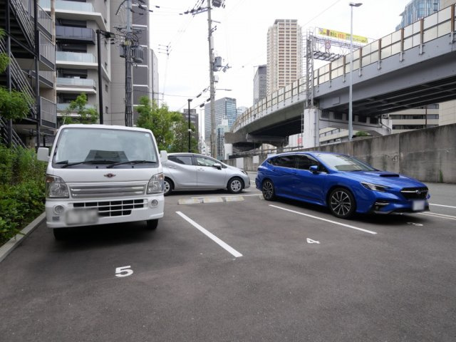 リヴェント難波サウスの駐車場