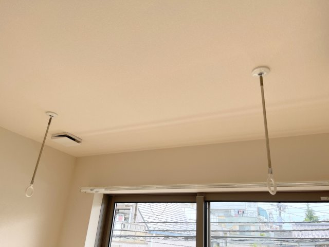 レルム杉並の設備|★雨の日、花粉の時期に便利な室内物干しフック★