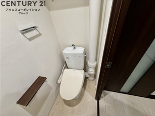 シンプルで使いやすいトイレです♪