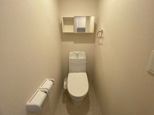 ウォシュレット付きのトイレです♪