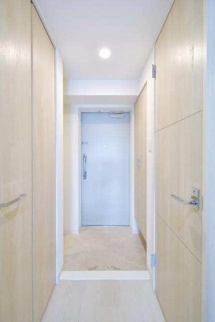大阪市浪速区敷津東１丁目の賃貸マンションの玄関