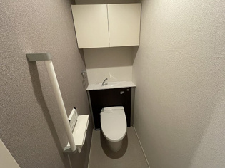 ウォシュレット付きのトイレです♪