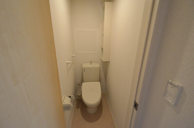 温水洗浄便座付きのトイレです！