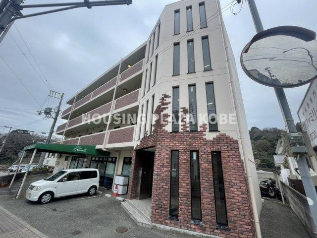 プリマヴェーラ妙法寺のエントランス