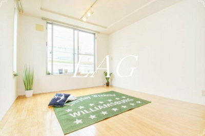 【居間・リビング】 | ＭＯＤＵＬＯＲ吾妻橋 | 洋室のお部屋です。家具はイメージです。