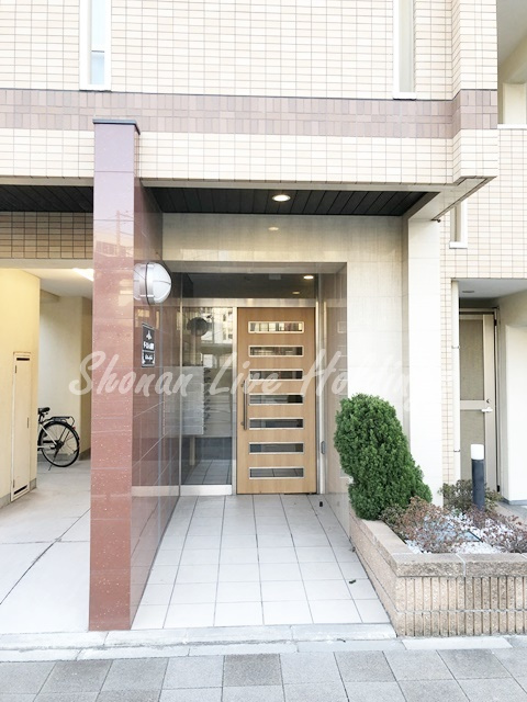 ザ・マンション横須賀のエントランス|綺麗に管理されたエントランス