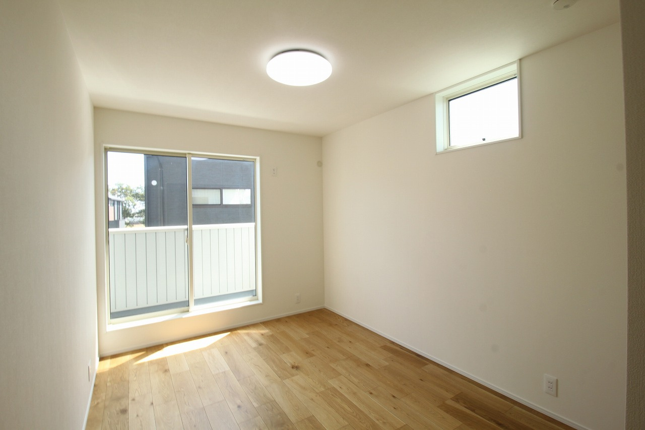 南国市大そね甲　新築戸建の洋室|2Ｆ　南西の部屋　6.5帖