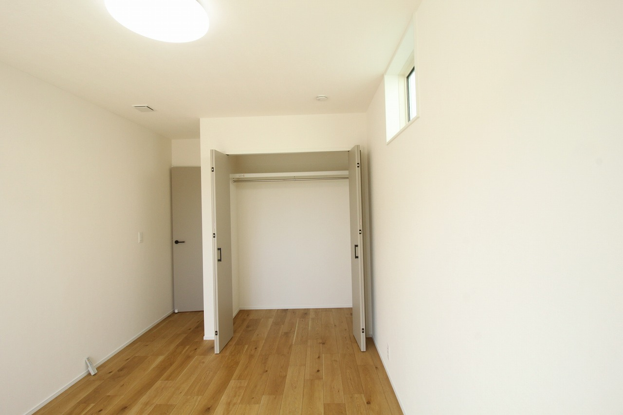 南国市大そね甲　新築戸建の洋室|2Ｆ　南東の部屋　6.5帖