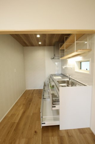南国市大そね甲　新築戸建のキッチン