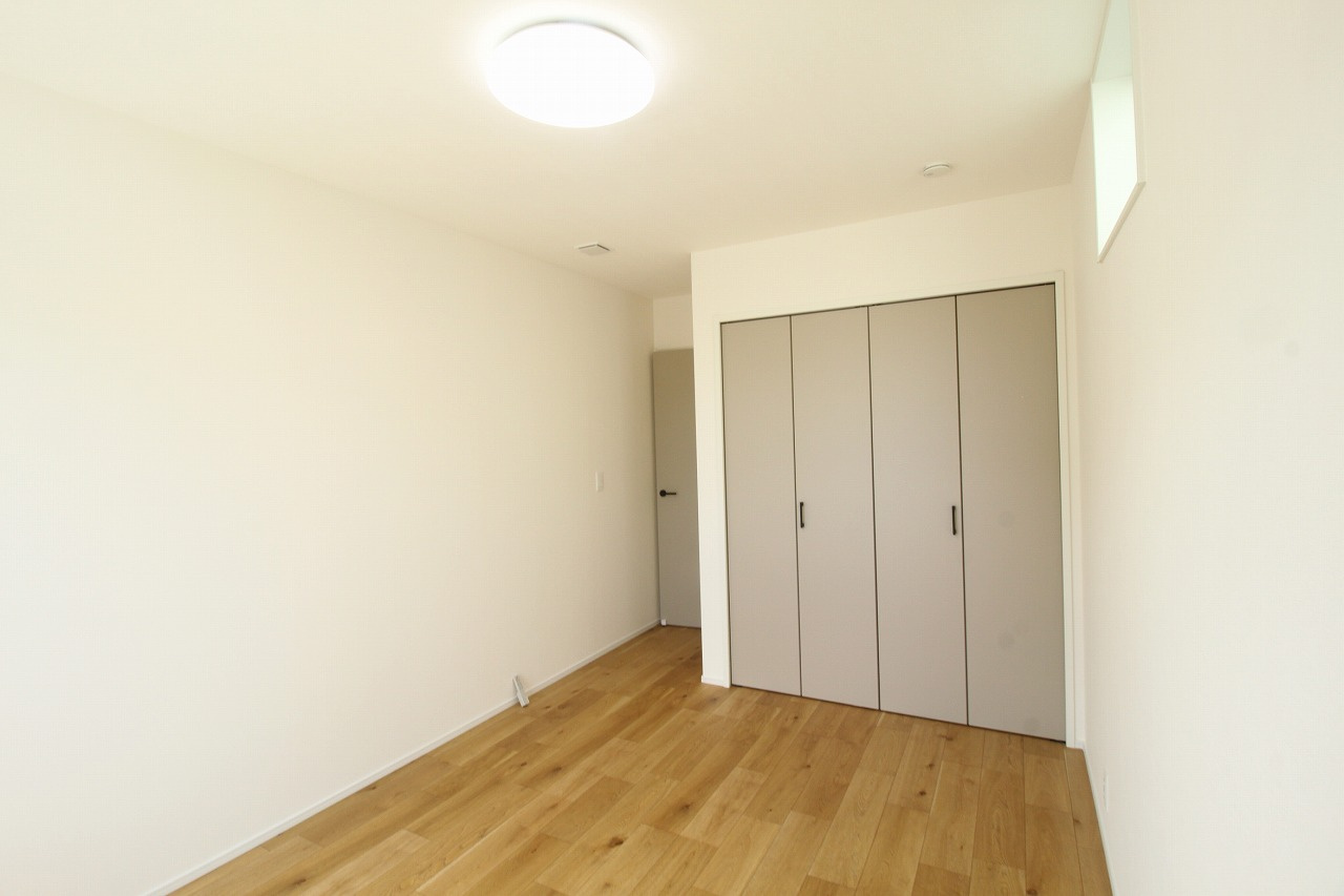 南国市大そね甲　新築戸建の洋室|2Ｆ　南東の部屋　6.5帖