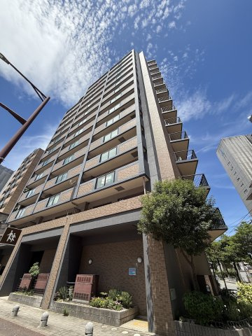 ロワールマンション西公園東の外観