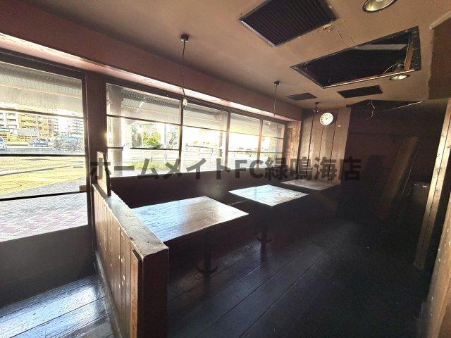 堀田通６店舗の内装
