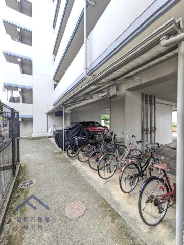 ロワールマンション二日市3の駐輪場