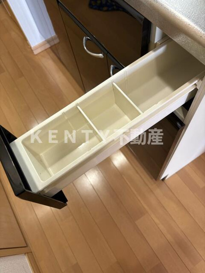 【収納】 | ルーブル多摩川伍番館 | 小物を収納するのに便利です