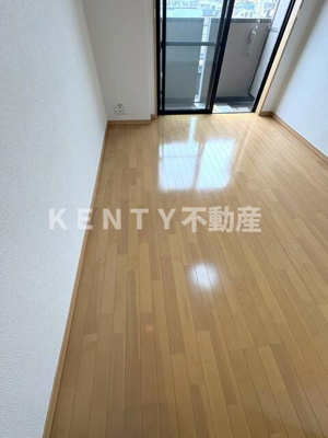 【寝室】 | ルーブル多摩川伍番館 | 落ち着いた色調の寝室です