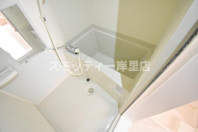 Fmaison西加賀屋I番館の浴室