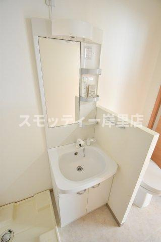 Fmaison西加賀屋I番館の洗面所