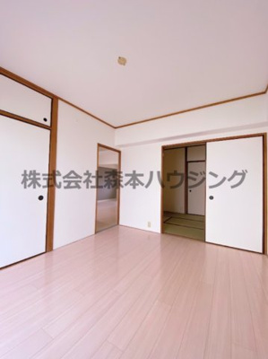 【洋室】 | 　サンファーストウエダ | 個人の部屋や寝室として使える洋室です