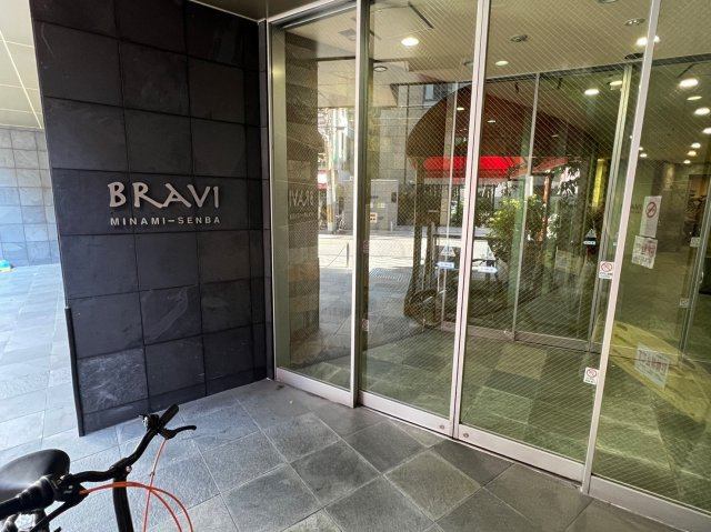ブラービ南船場のエントランス