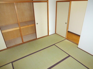 チャフル甲東の和室