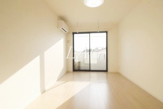 【居間・リビング】 | ピアコートTM大泉学園壱番館 | 洋室のお部屋です。