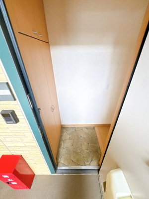 【玄関】 | メープルⅡ | ※同物件、同タイプ、間取り反転のお部屋です