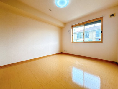 【洋室】 | メープルⅡ | ※同物件、同タイプ、間取り反転のお部屋です