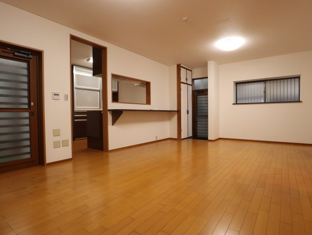 菅野6丁目戸建Ⅱの居間・リビング