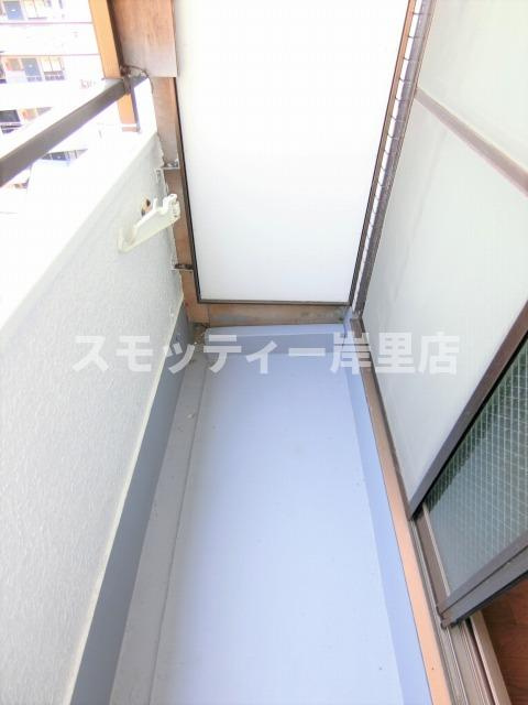 カツタビルディング3号館のバルコニー