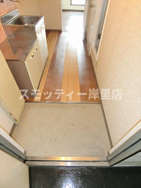 カツタビルディング3号館の玄関