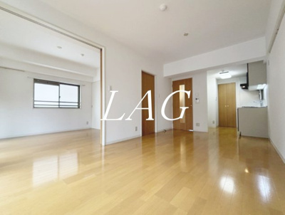 【居間・リビング】 | プレジール立川 | 洋室のお部屋です。