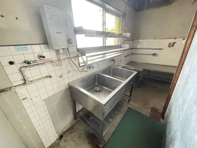 鴨田南町貸店舗の内装