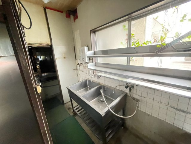 鴨田南町貸店舗の内装
