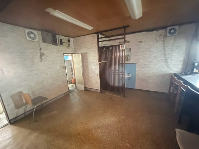 鴨田南町貸店舗の内装