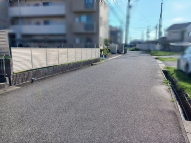【前面道路含む現地写真】