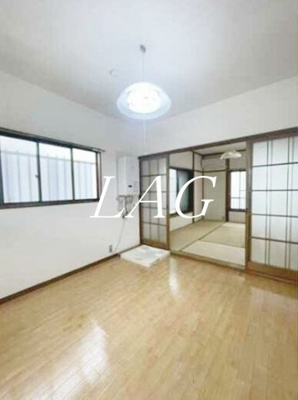 【居間・リビング】 | 秋本荘 | 洋室のお部屋です。