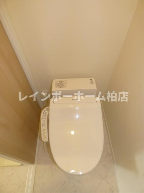 担当エリアのルームアドバイザーが直接対応いたしますのトイレ|落ち着いた色調のトイレです