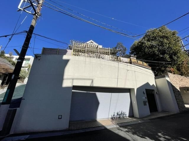 世田谷区瀬田１丁目戸建の駐車場