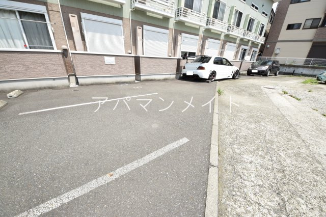 【駐車場】 | 駐車場に車を止められます