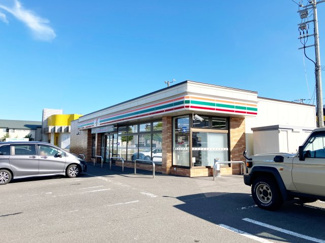 【周辺】 | 【建築条件無】小樽市桂岡町　更地土地 | セブンイレブンが徒歩9分圏内のため、夜中にお買い物に行きたくなっても安心♪