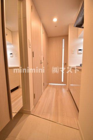 S-RESIDENCE堺筋本町Unoの玄関