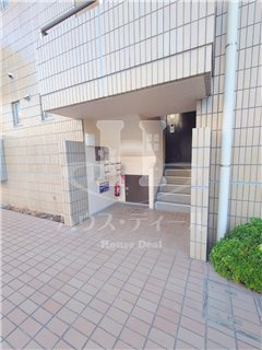 【エントランス】 | 第2松本マンション | ゆとりのあるエントランスです