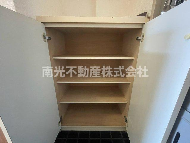 メゾン朝日八戸ノ里　の収納