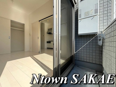 【バルコニー】 | エアストSA | 暖かな日差しのふりそそぐバルコニー